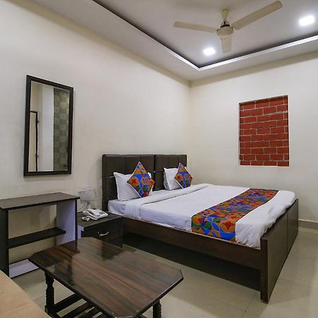 FabHotel Eleven Heights Bhopal Buitenkant foto