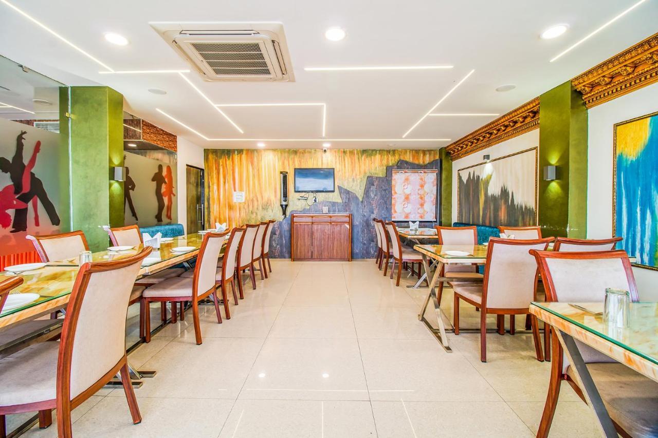 FabHotel Eleven Heights Bhopal Buitenkant foto